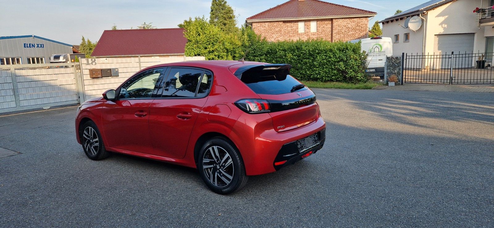 Peugeot 208 Allure Pack 3D Cockpit GPS